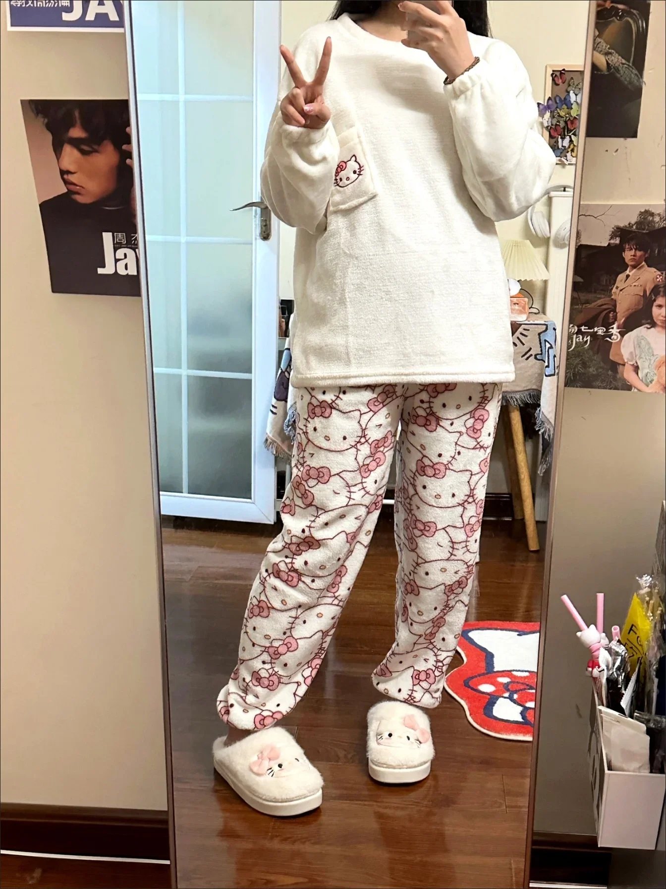 hot Sanrio Cartoon Japanese Hello Kitty Stuff Pajamas Female Flannel Winter The New Plus Thicken Velvet Sweet Keep Warm Pajamas