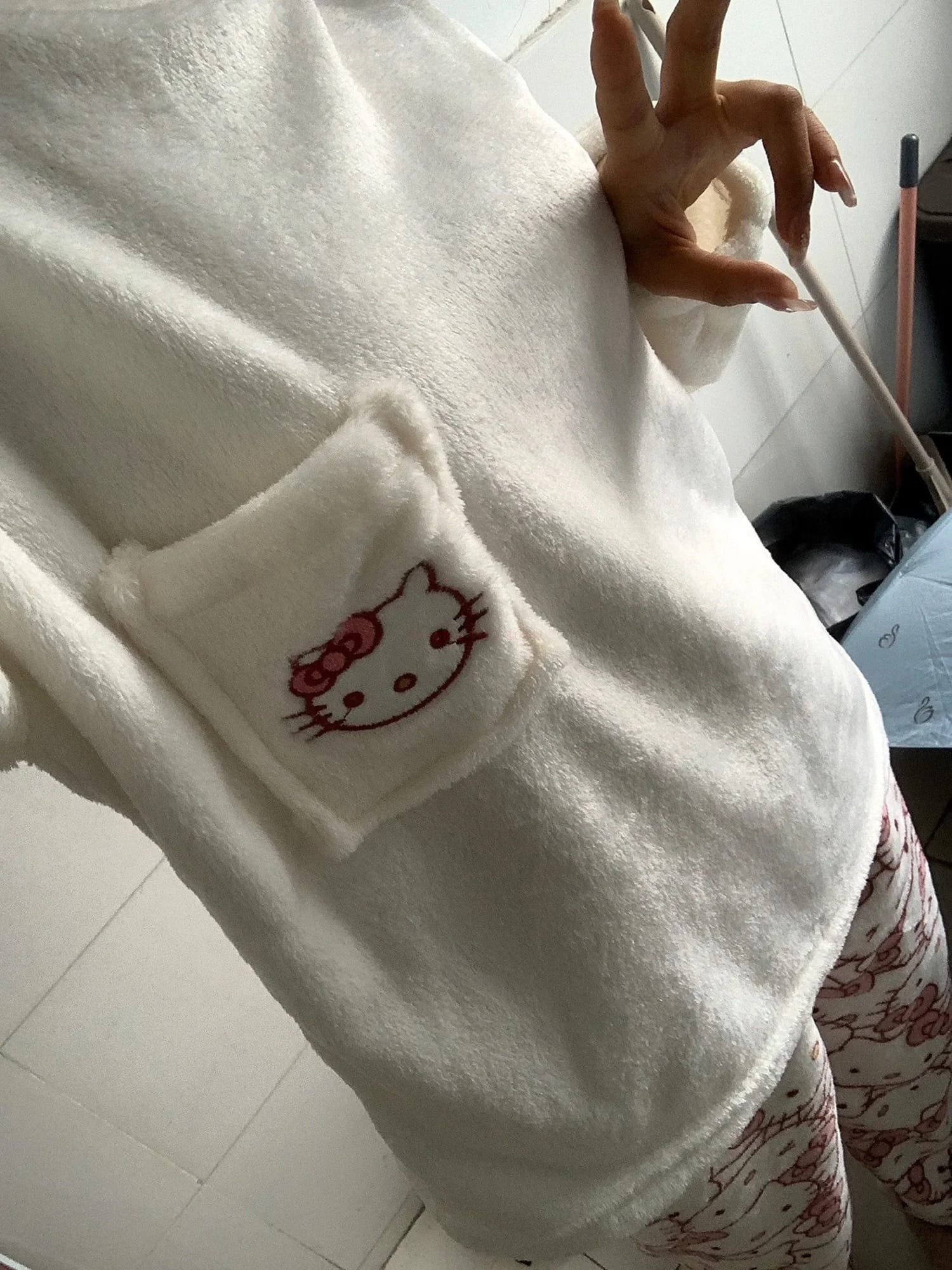 hot Sanrio Cartoon Japanese Hello Kitty Stuff Pajamas Female Flannel Winter The New Plus Thicken Velvet Sweet Keep Warm Pajamas